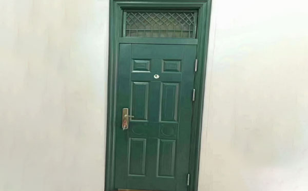 礼县学校教室门