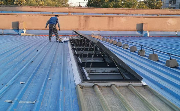 某区域性物流仓储中心礼县排烟窗系统安装项目