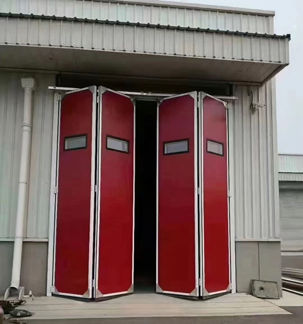 礼县工业折叠门在大型装配车间出入口的应用实例