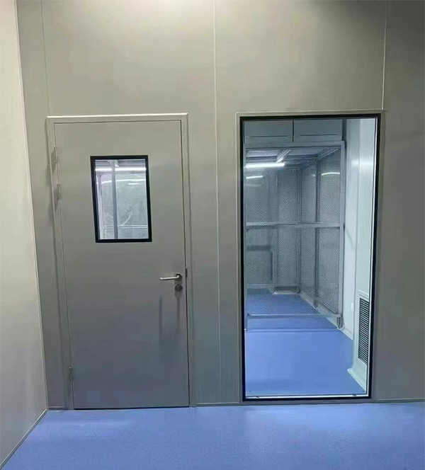 学校教学楼完成礼县防火门标准化安装